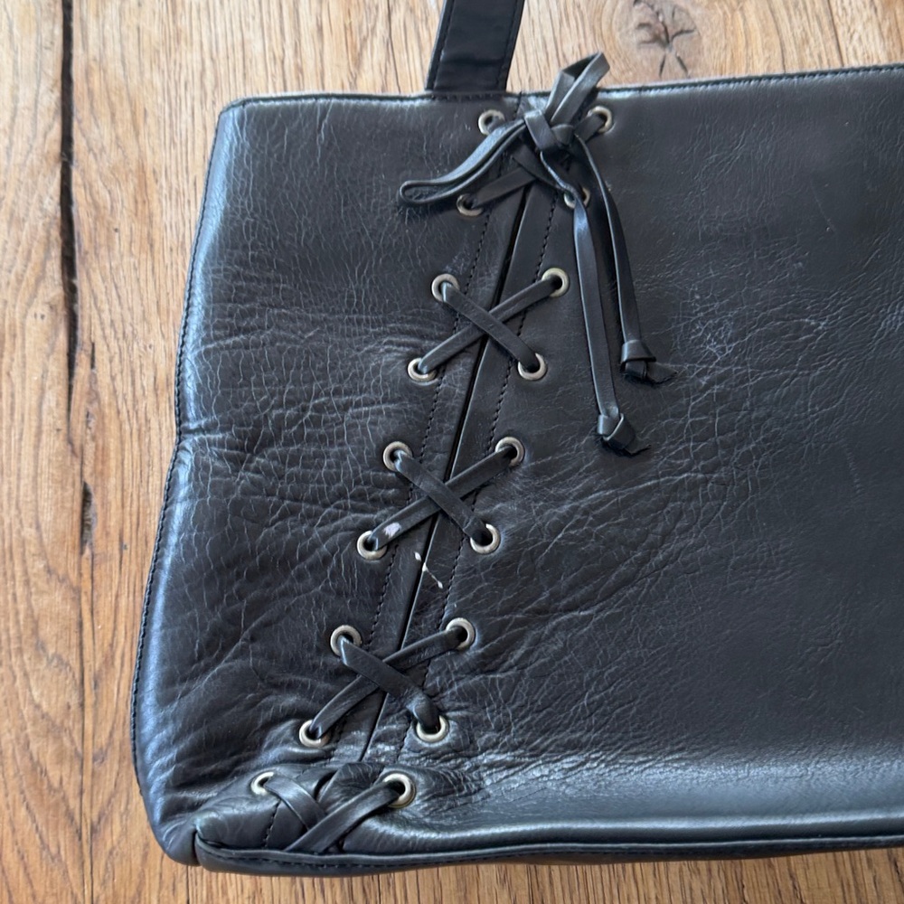 BCBG PURSE - Picture 7 of 9